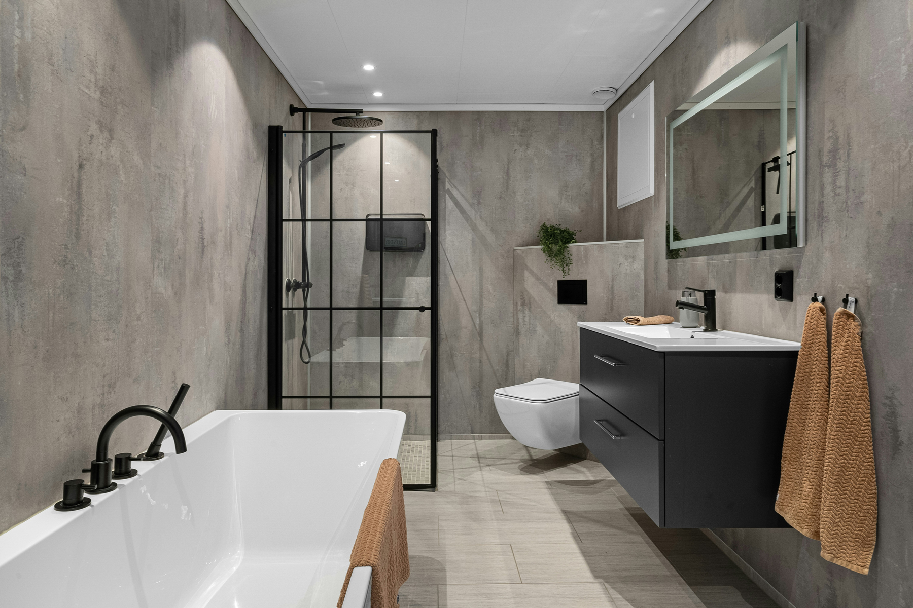 Reinigungsroutine im Badezimmer
